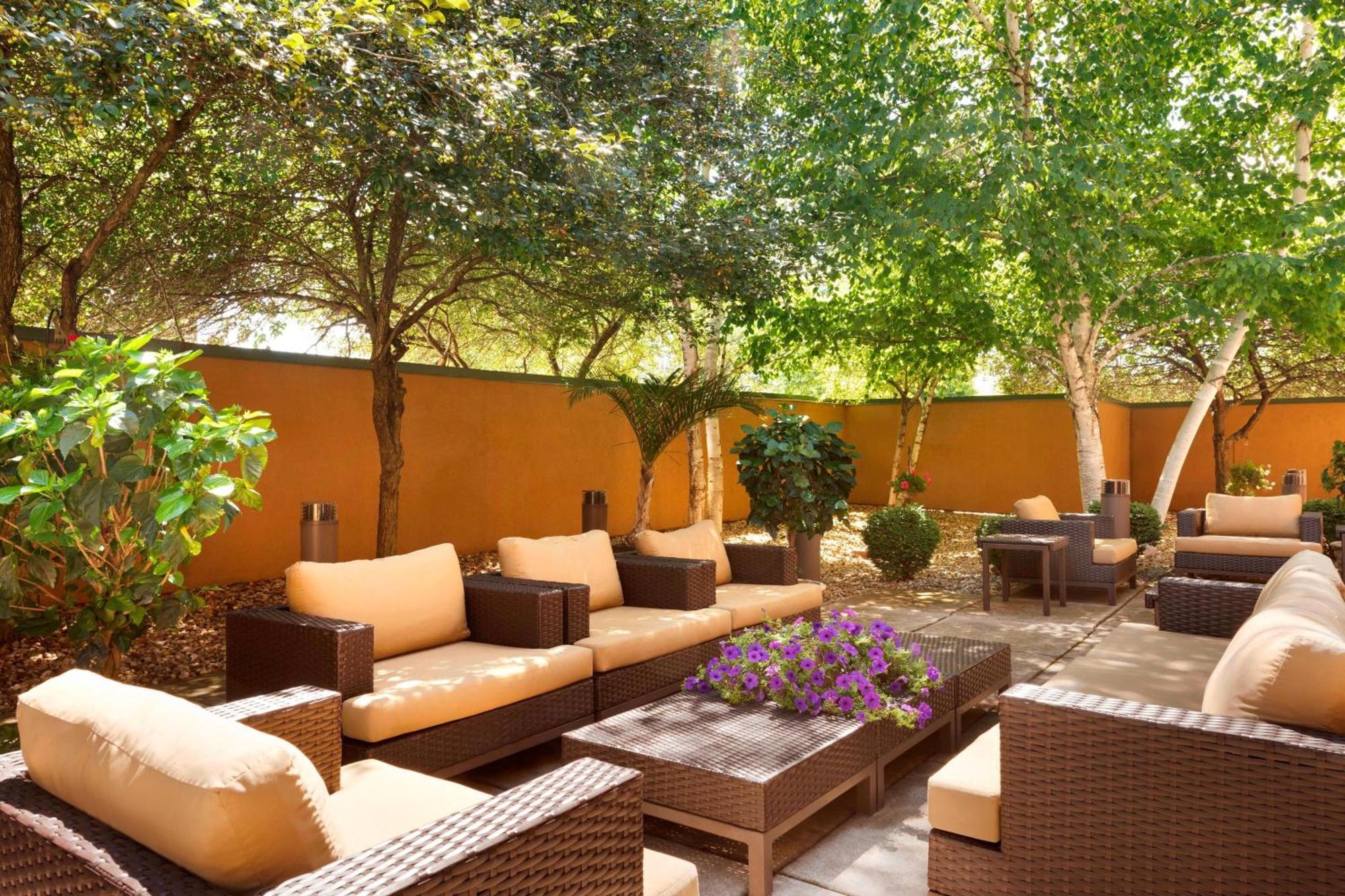 Courtyard By Marriott Bloomington Normal Hotel Exterior photo