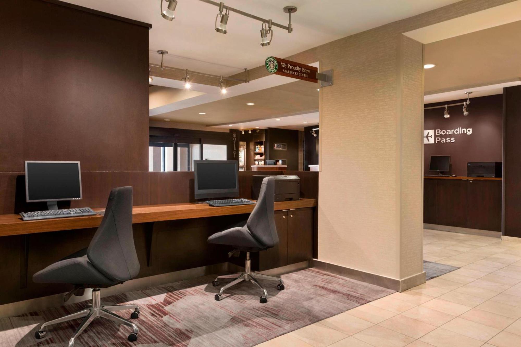 Courtyard By Marriott Bloomington Normal Hotel Exterior photo