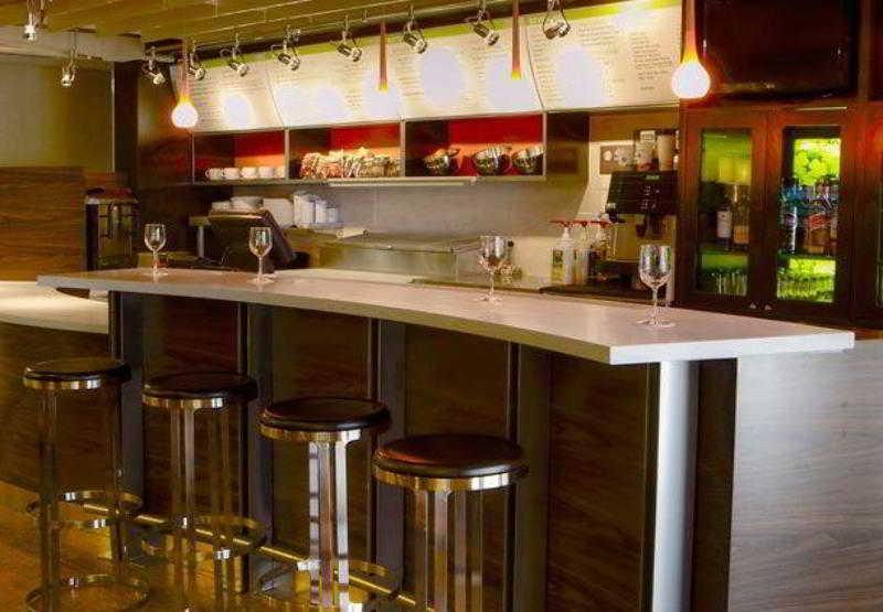 Courtyard By Marriott Bloomington Normal Hotel Restaurant photo